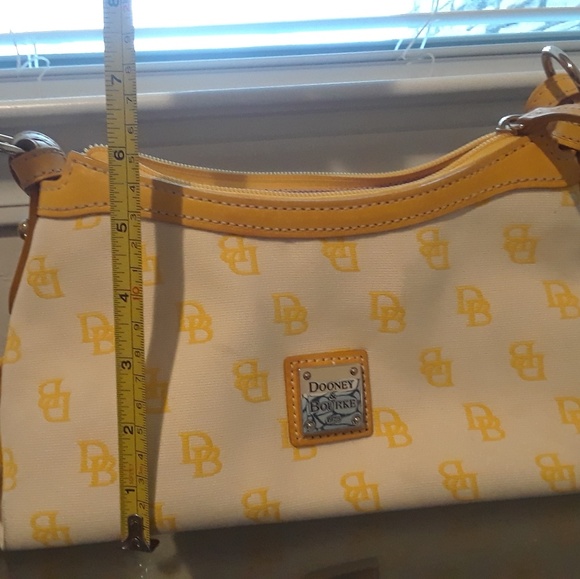 💕HP💕Dooney and Bourke Purse - Picture 8 of 9